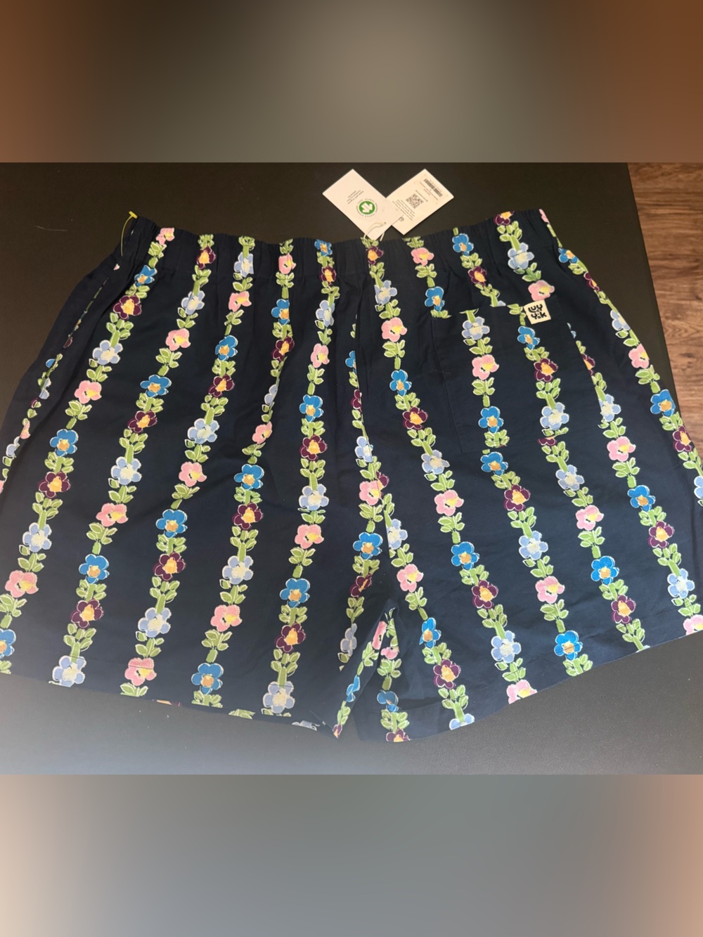 Lucy & Yak Navy Floral High Waist Shorts XL - Picture 2 of 5